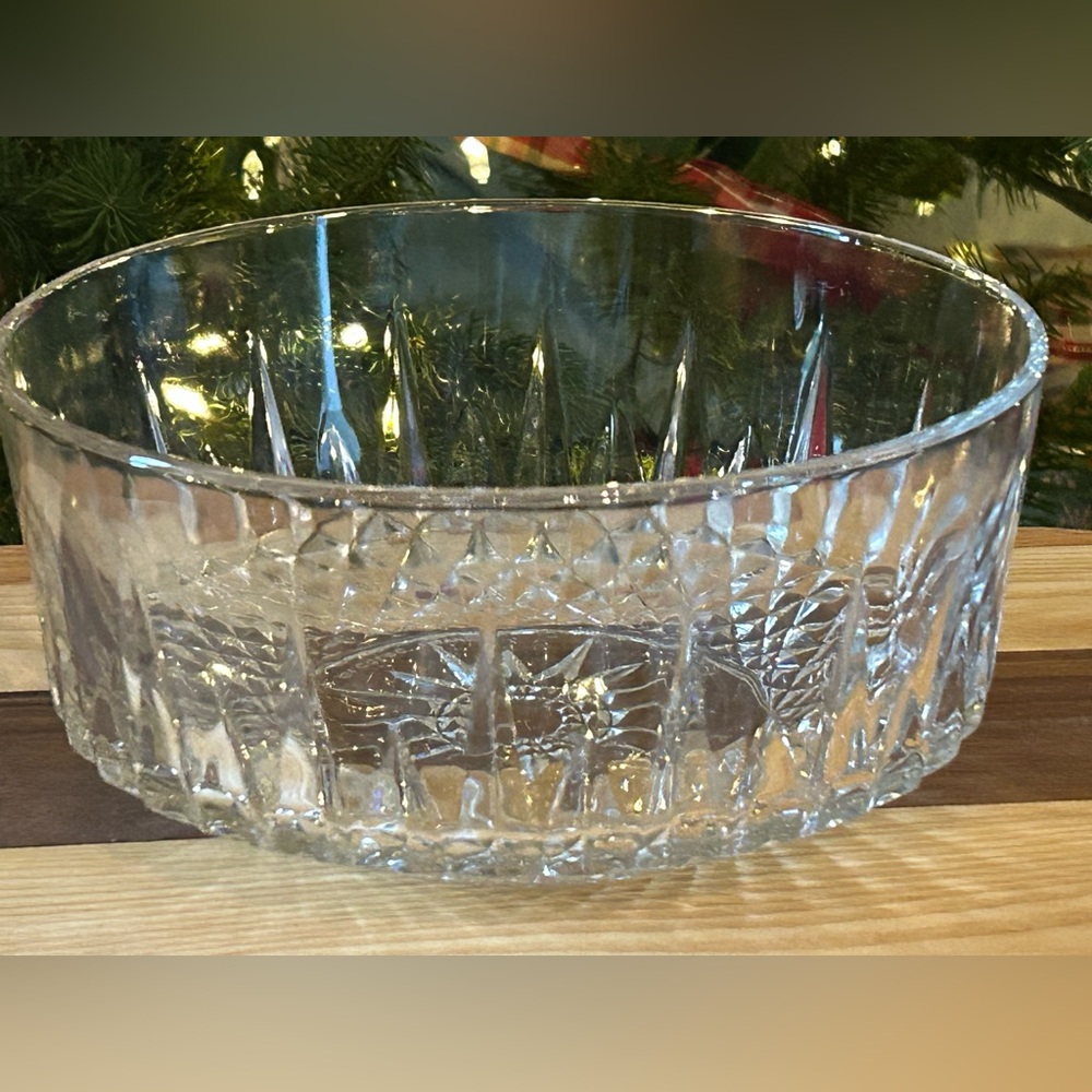 🇫🇷✨ Vintage Arcoroc France Diamant/Starburst Glass Serving Bowl ✨ 70s to 90s